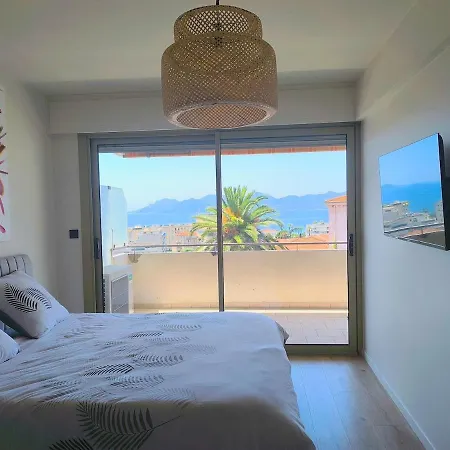 3-room Air-conditioned Terrace, Sea View * Κάννες