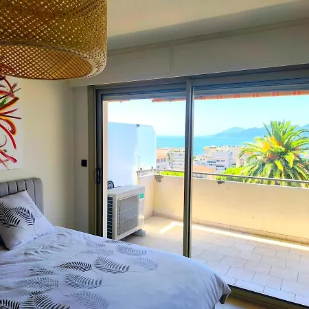 3-room Air-conditioned Terrace, Sea View Apartament Cannes
